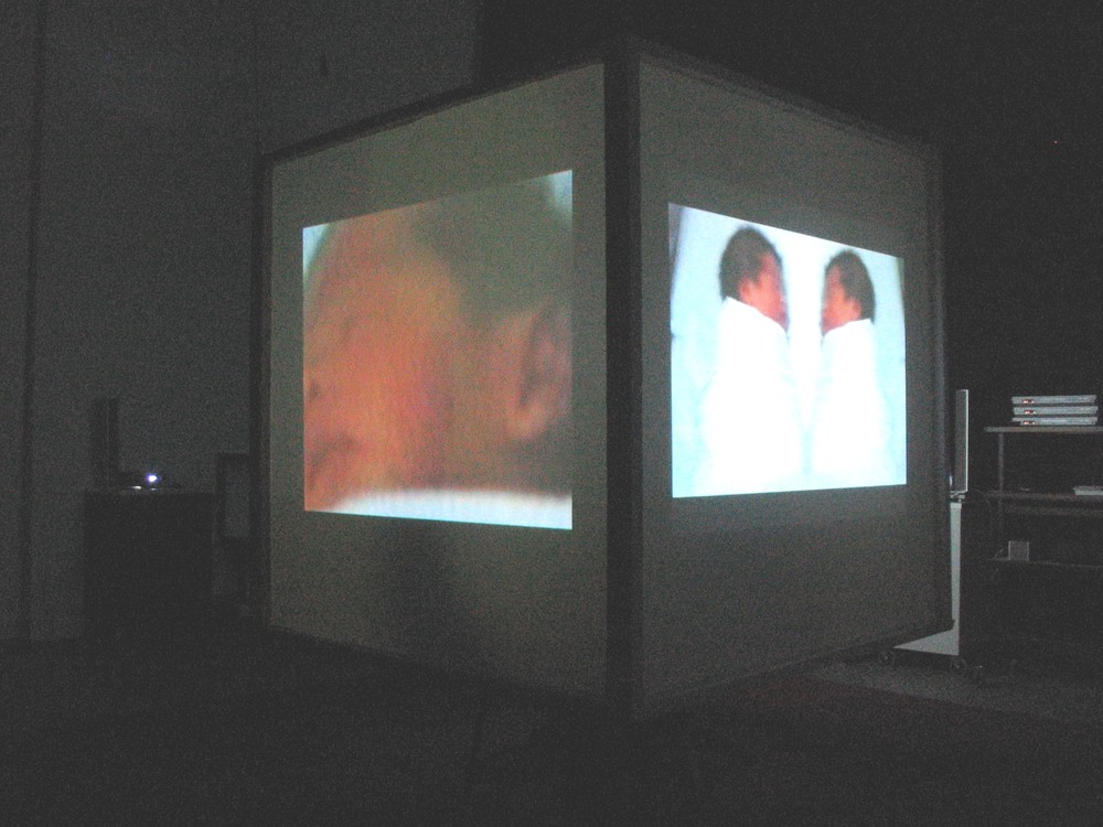 Random work from Laurien Versteegh | I am, graduation project - video installation | Picture 5