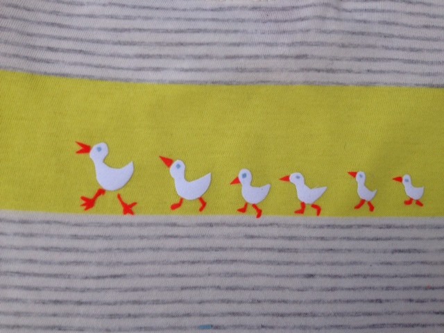 Random work from Laurien Versteegh | Kids wear: "Just my lorry" | Ducks